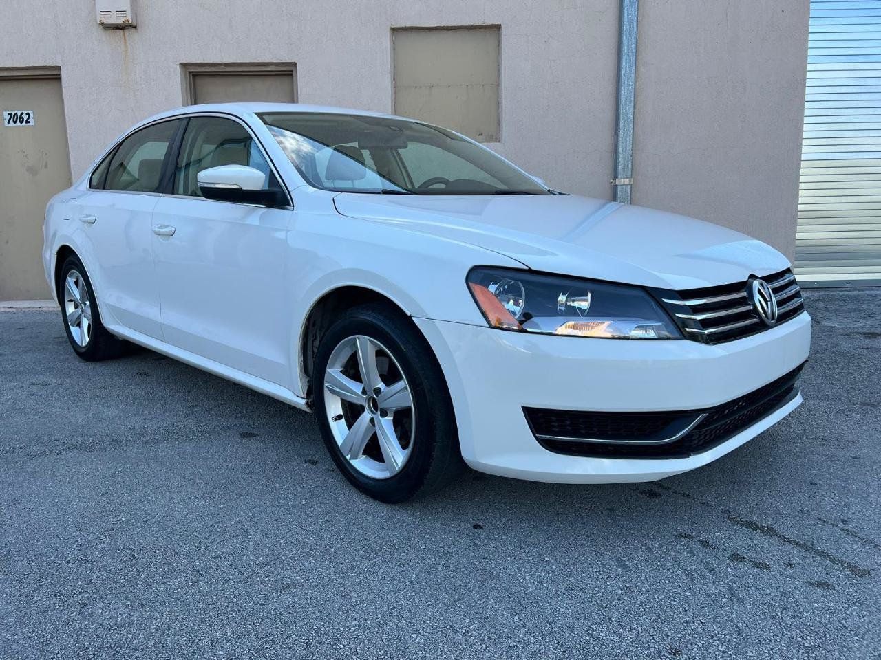 Used 2013 Volkswagen Passat 2.5 SE FWD image 9