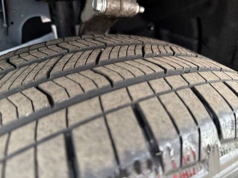 Used 2023 Jeep Grand Cherokee 4WD 4xe image 29