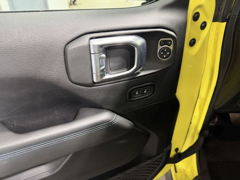 Used 2023 Jeep Wrangler Unlimited Rubicon 4xe w/ Safety Group AWD/4WD image 13