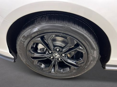 New 2025 Honda Accord SE image 10