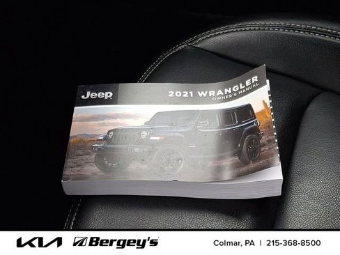 Used 2021 Jeep Wrangler Unlimited Sahara w/ Cold Weather Group AWD/4WD image 26