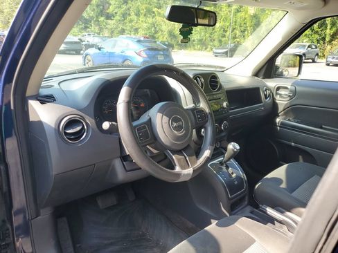 Used 2015 Jeep Patriot Sport w/ Power Value Group FWD image 18