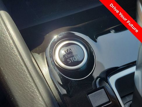 Certified 2025 Nissan Versa SR w/ Trunk Package FWD image 10