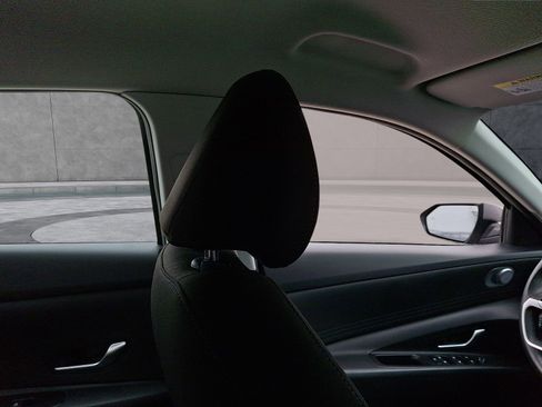 Used 2023 Hyundai Elantra SEL image 9