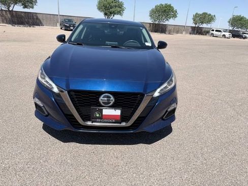 Certified 2021 Nissan Altima 2.5 SR FWD image 3