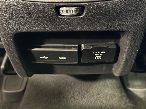 Used 2019 Jeep Cherokee Limited image 15