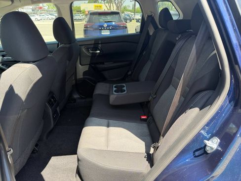 Used 2025 Nissan Rogue SV FWD image 28