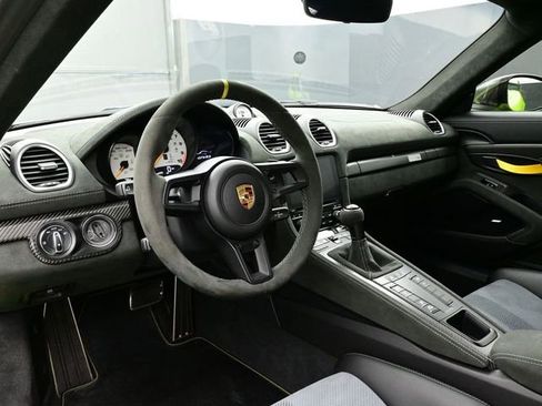 Certified 2023 Porsche 718 Cayman GT4 RS w/ Weissach Package RWD image 4