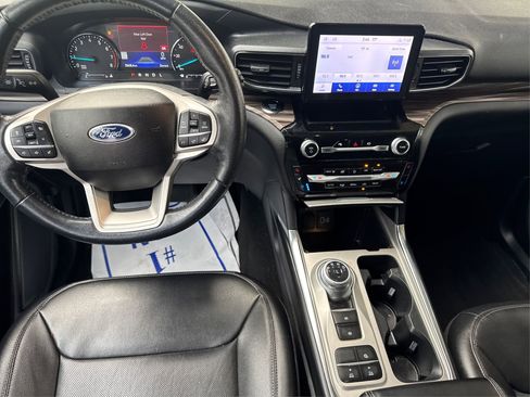 Used 2022 Ford Explorer Limited image 19