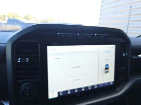 Used 2021 Ford F150 Lariat w/ Equipment Group 502A High image 12