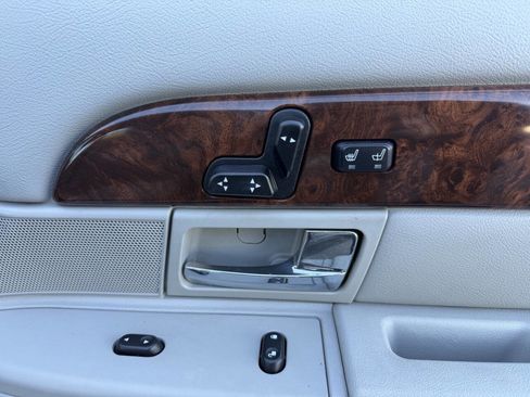 Used 2005 Mercury Grand Marquis LS image 24