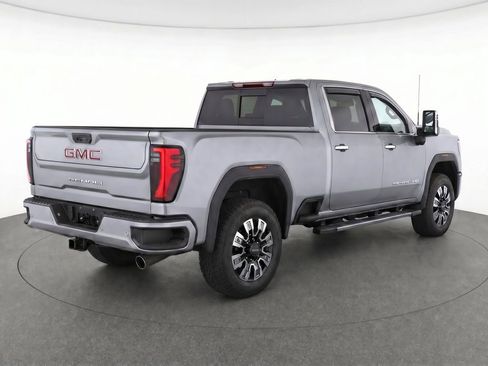 Used 2025 GMC Sierra 2500 Denali w/ Denali Reserve Package AWD/4WD image 4