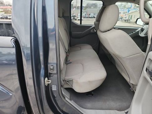 Used 2019 Nissan Frontier SV image 10