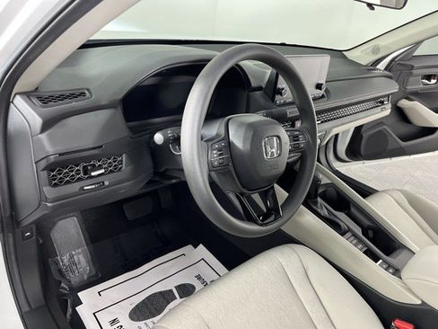 Used 2025 Honda Accord SE image 16