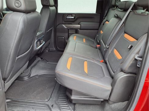 Used 2022 GMC Sierra 2500 AT4 w/ AT4 Preferred Package AWD/4WD image 17