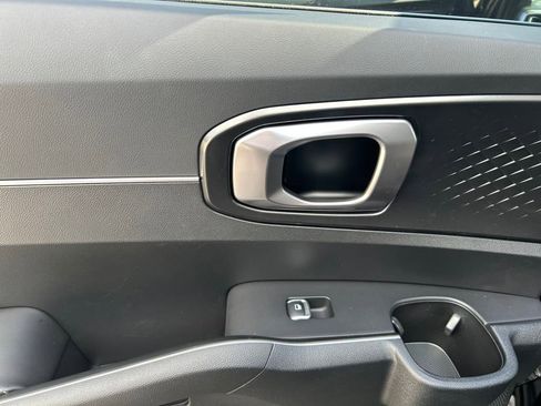 New 2026 Kia Sorento LX FWD image 21