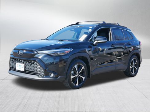 Used 2023 Toyota Corolla Cross XSE w/ Convenience Package image 3