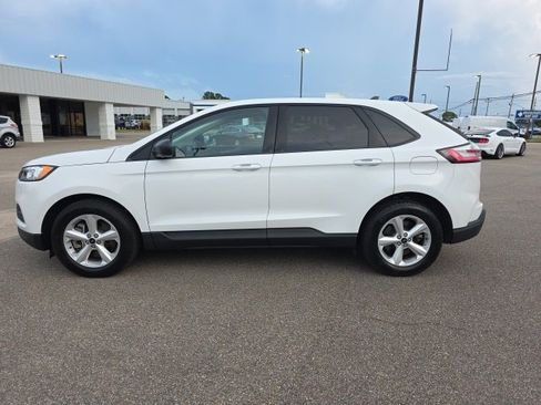 Used 2024 Ford Edge SE image 5