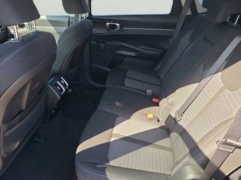 Used 2023 Kia Sorento LX image 11
