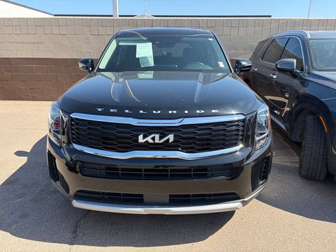 Certified 2022 Kia Telluride LX FWD image 3