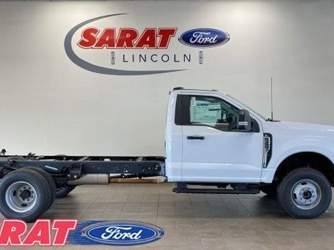 New 2025 Ford F350 XL w/ XL Chrome Package image 1