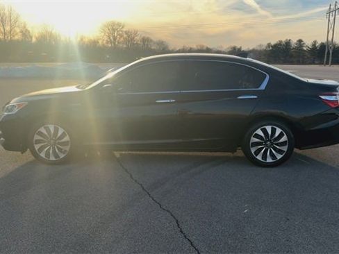 Used 2017 Honda Accord EX-L image 5