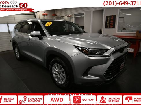 Used 2025 Toyota Grand Highlander AWD image 1