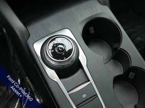 Used 2025 Ford Escape ST-Line w/ Equipment Group 301A image 18