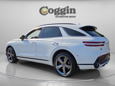 Used 2023 Genesis GV70 2.5T w/ Sport Prestige Package image 3