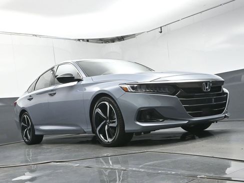 Used 2021 Honda Accord Sport image 32