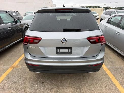 Used 2021 Volkswagen Tiguan S FWD image 3