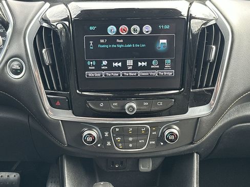Used 2019 Chevrolet Traverse LT image 25
