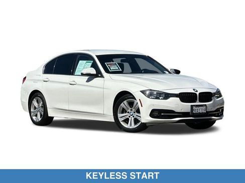 Used 2017 BMW 330i Sedan w/ Driver Assistance Package RWD image 2