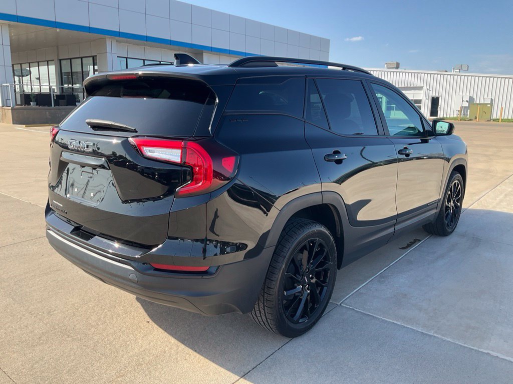 Used 2023 GMC Terrain SLE w/ Driver Convenience Package FWD image 36