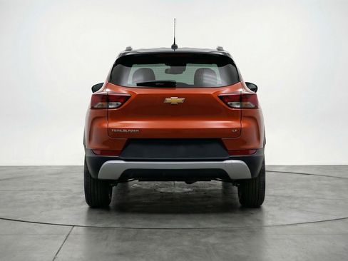 Used 2025 Chevrolet TrailBlazer LT FWD image 7