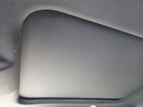 Used 2024 Land Rover Defender 110 X-Dynamic SE image 19