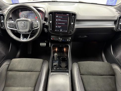 Used 2019 Volvo XC40 T5 R-Design image 28