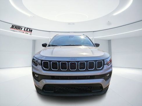 New 2026 Jeep Compass Latitude image 7