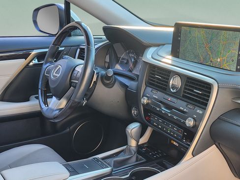 Used 2022 Lexus RX 350L Luxury w/ Cold Weather Package (CT) FWD image 26