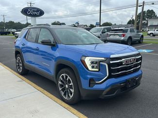 Used 2025 GMC Terrain Elevation w/ Elevation Premium Package AWD/4WD video 3
