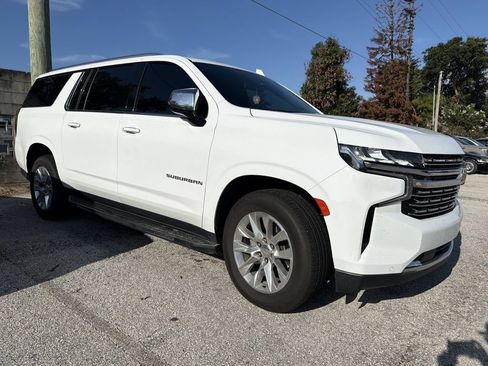 Used 2023 Chevrolet Suburban Premier AWD/4WD image 1