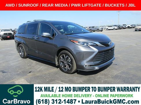 Used 2025 Toyota Sienna Platinum AWD/4WD image 1