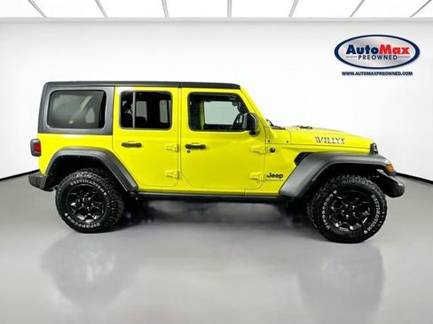 Used 2023 Jeep Wrangler Unlimited w/ Cold Weather Group AWD/4WD image 9