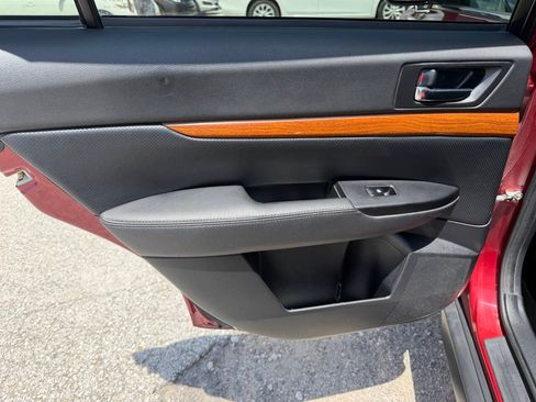 Used 2014 Subaru Outback 2.5i Limited AWD/4WD image 15