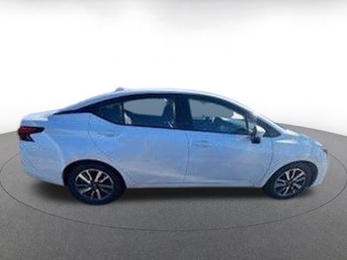 Used 2025 Nissan Versa SV image 8