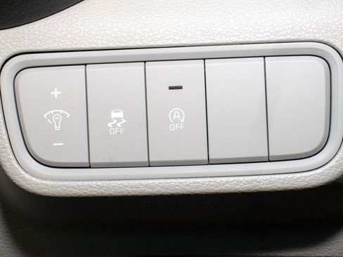 Used 2023 Kia Soul LX image 25