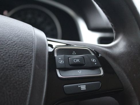 Used 2014 Volkswagen Touareg Hybrid image 27