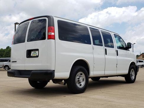 Used 2017 Chevrolet Express 2500 LS RWD image 6