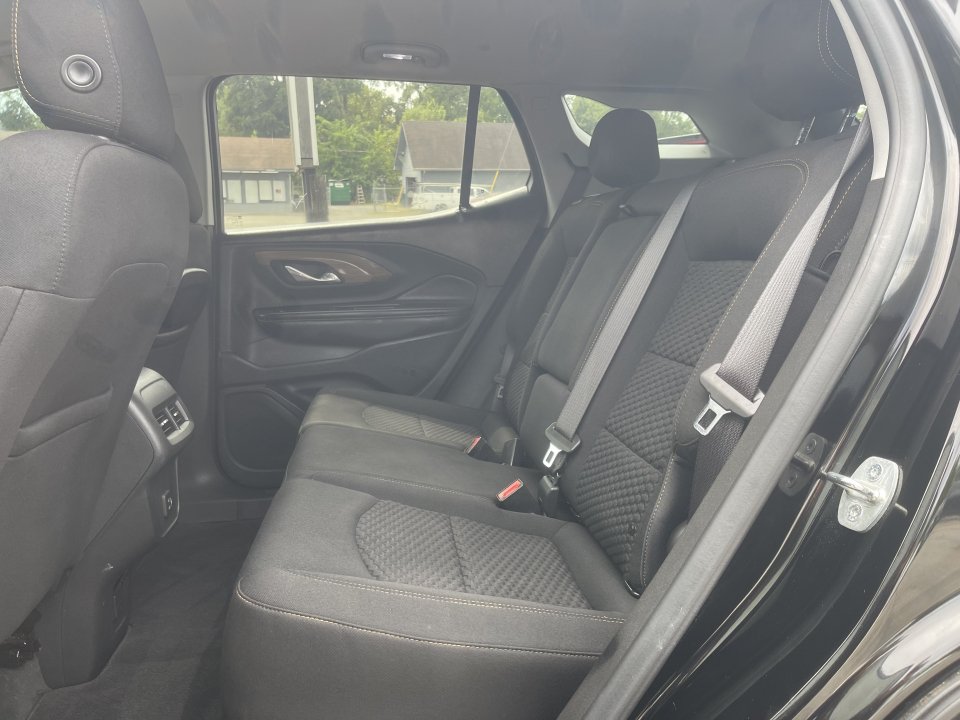 Used 2021 GMC Terrain SLE w/ Driver Convenience Package FWD image 11