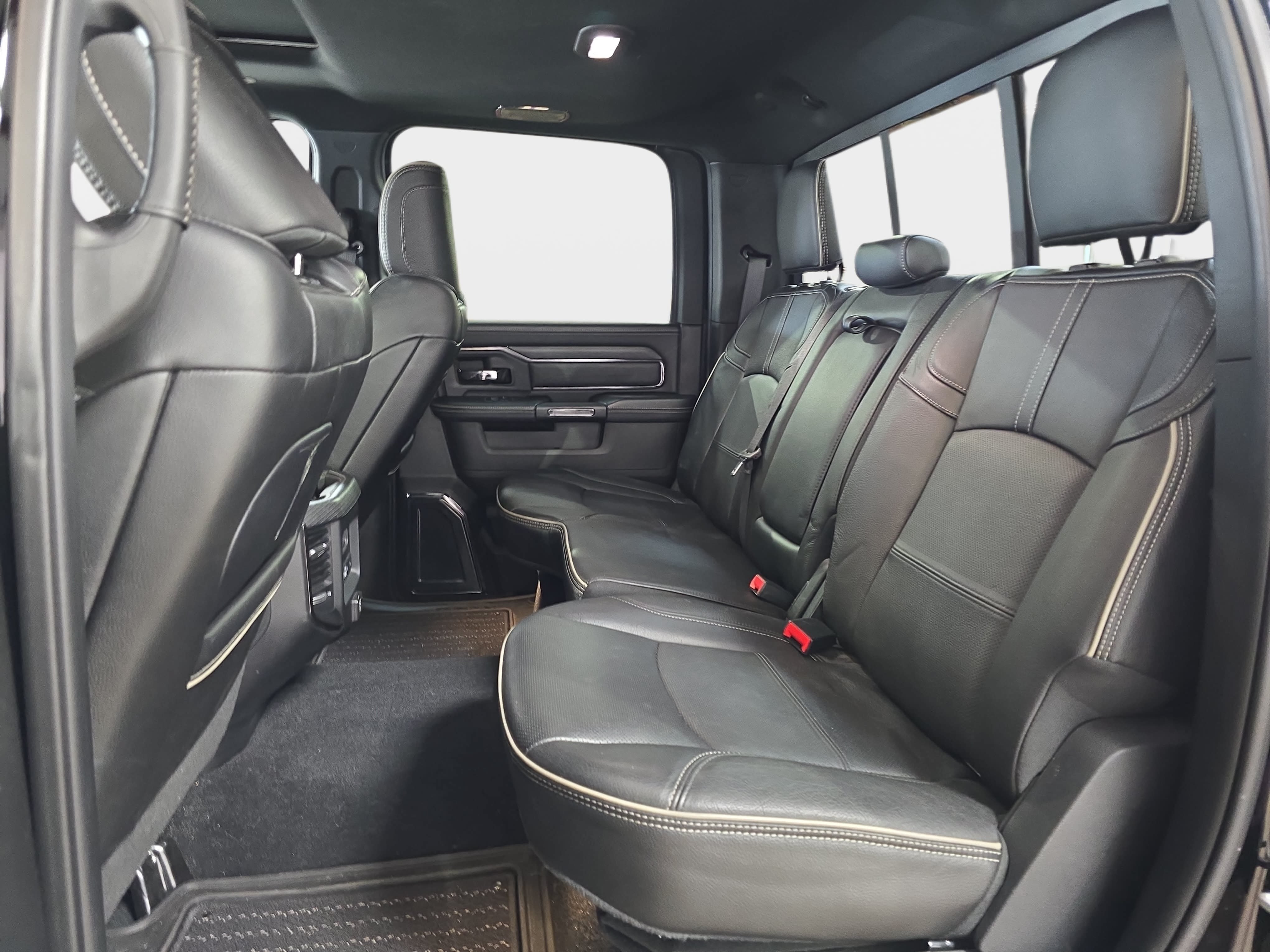 Used 2022 RAM 2500 Limited AWD/4WD image 11